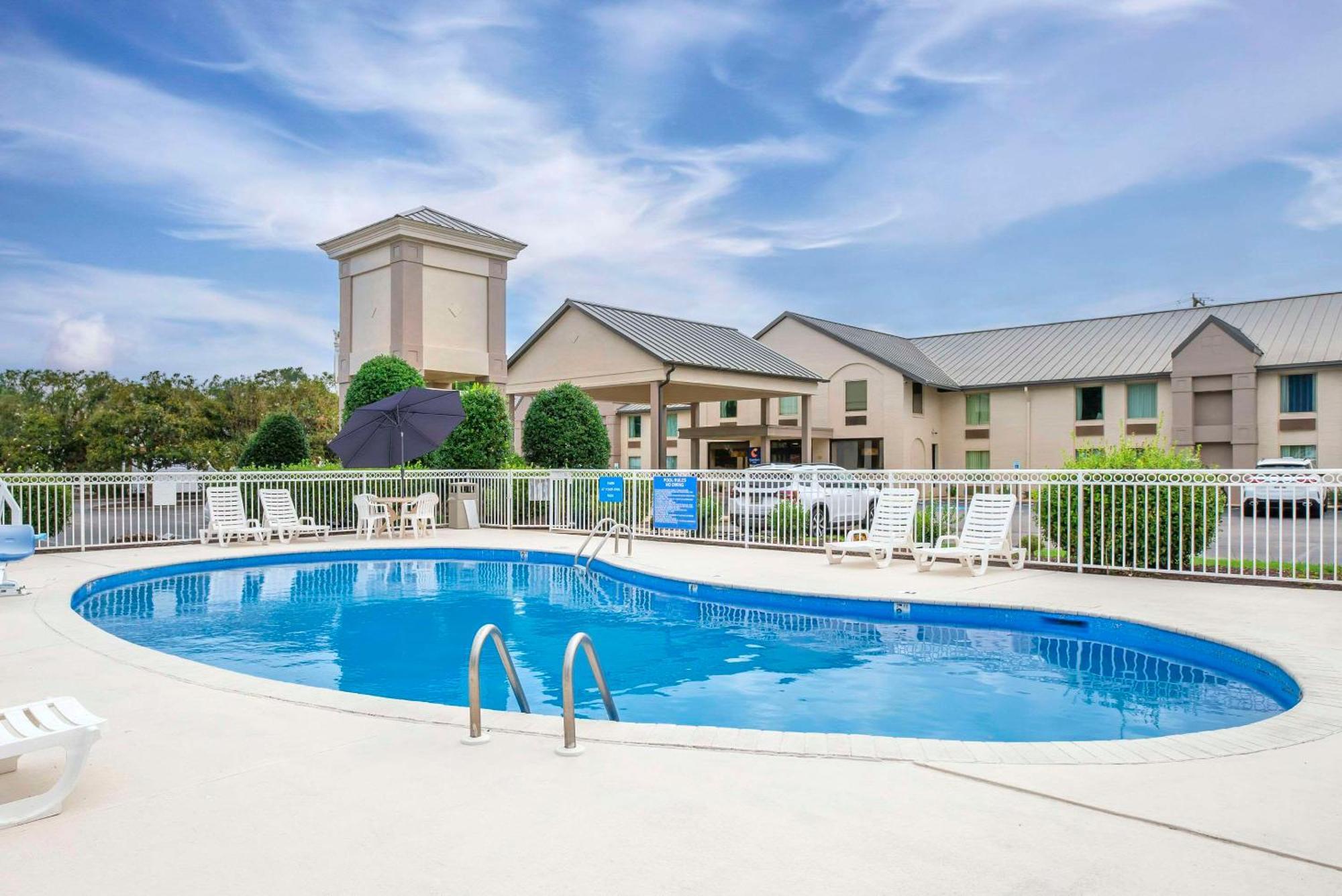 Comfort Inn Petersburg Near Fort Gregg-Adams Extérieur photo