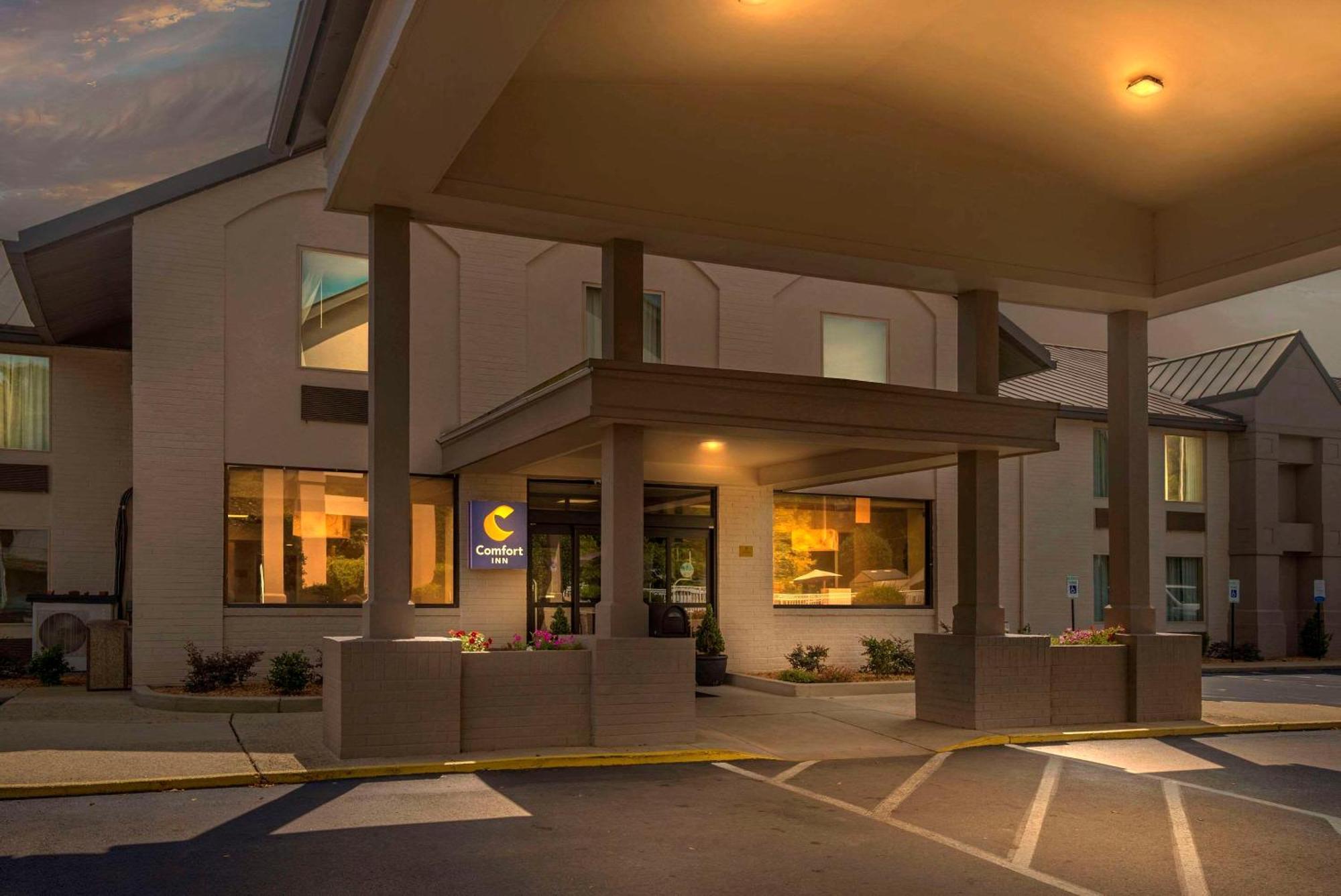 Comfort Inn Petersburg Near Fort Gregg-Adams Extérieur photo