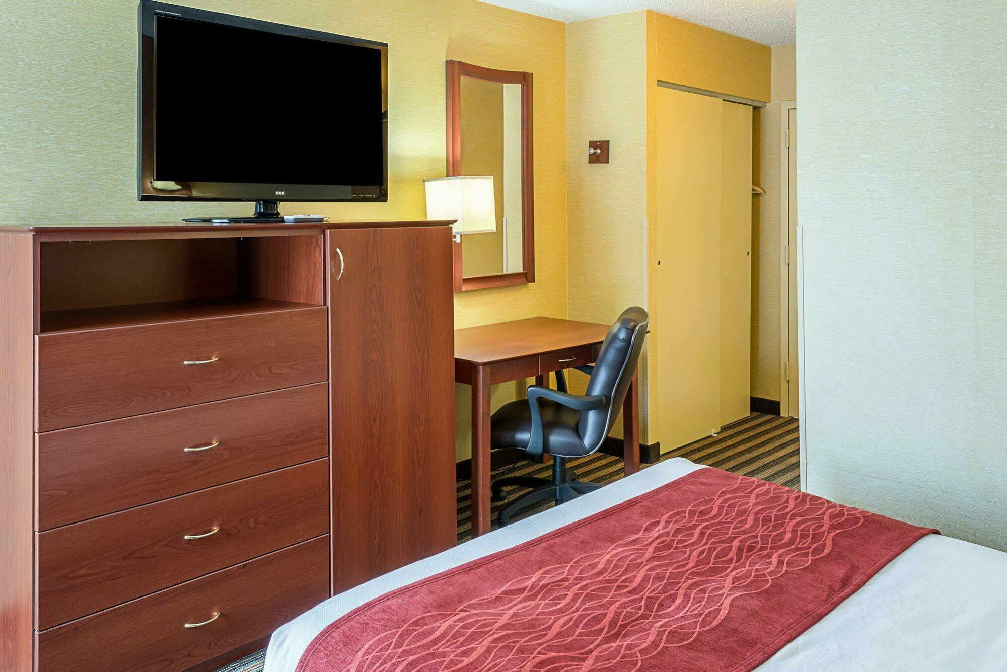 Comfort Inn Petersburg Near Fort Gregg-Adams Extérieur photo