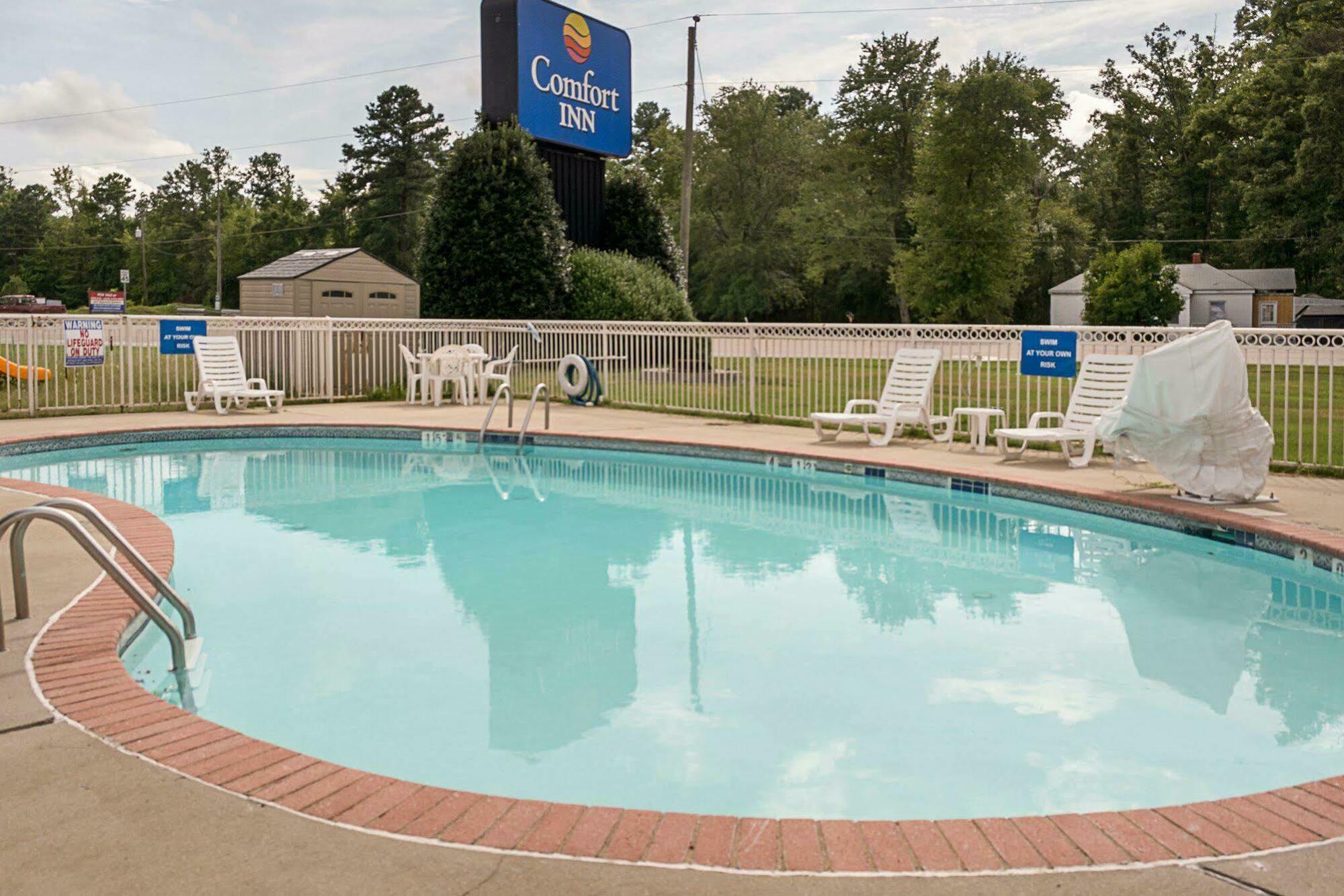 Comfort Inn Petersburg Near Fort Gregg-Adams Extérieur photo